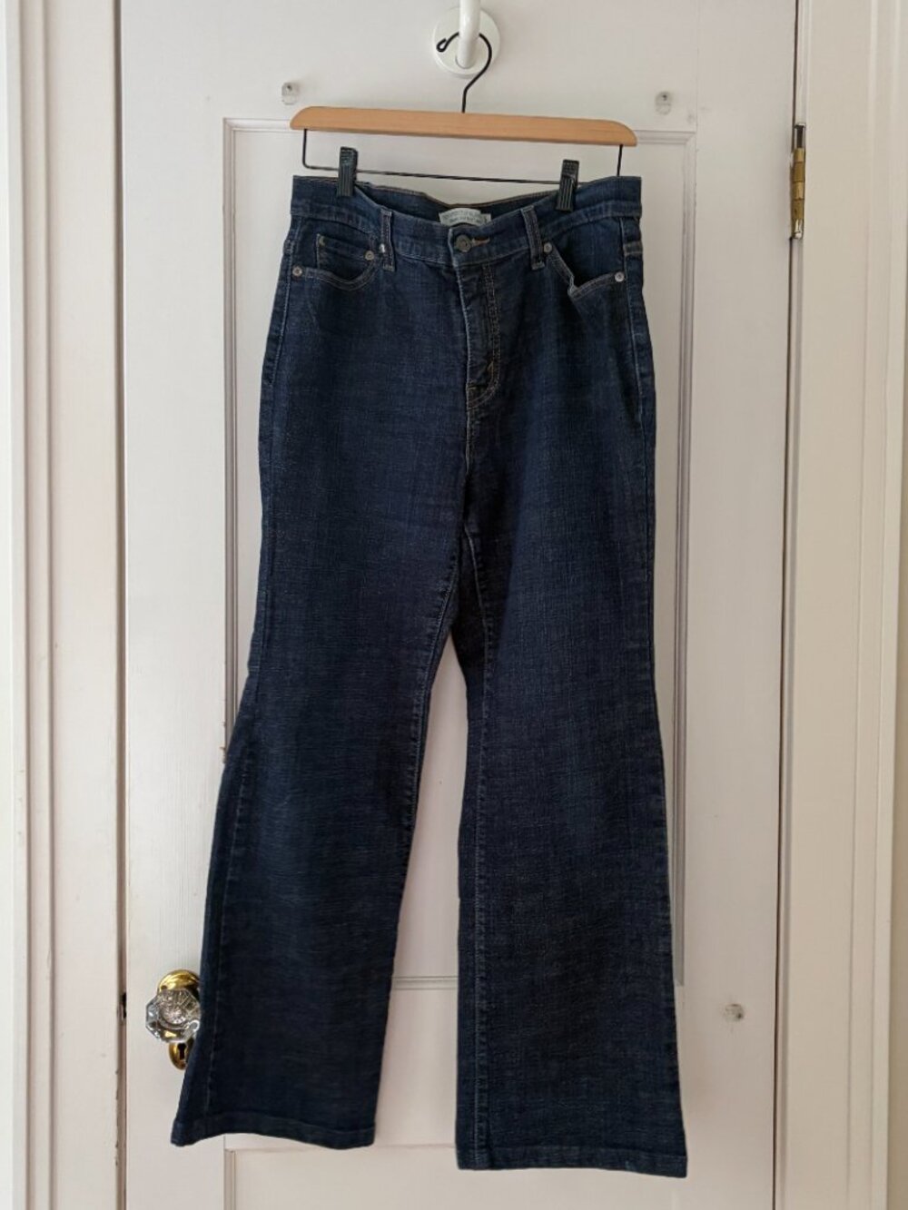 Levi's 512 Perfectly Slimming Jeans Size 12 Boot Cut Jeans - Picture 9 of 9